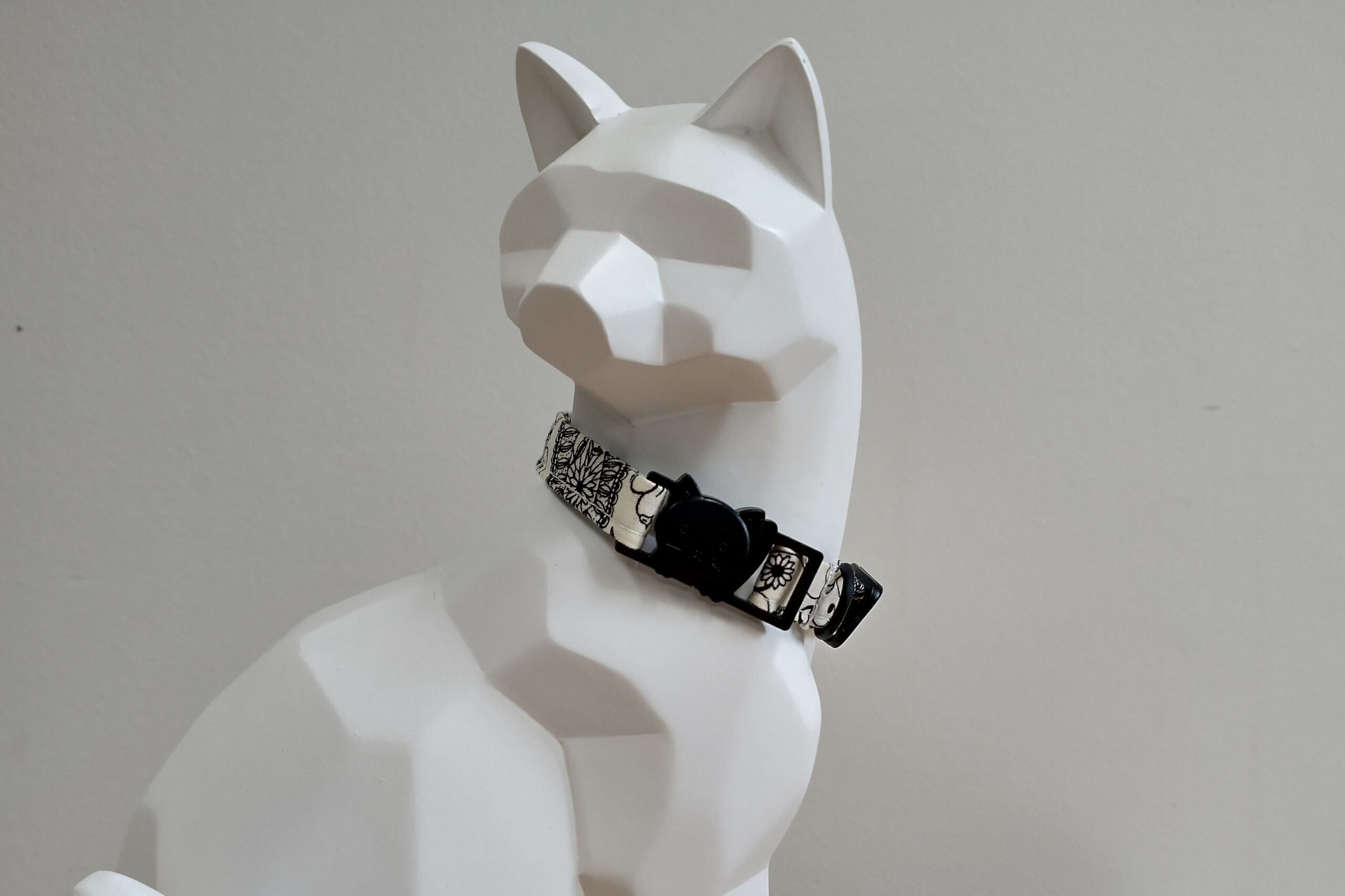 Cat Collar - Black Paisley on White - Image 2