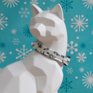 Christmas Cat Collar - Pine Branches on White