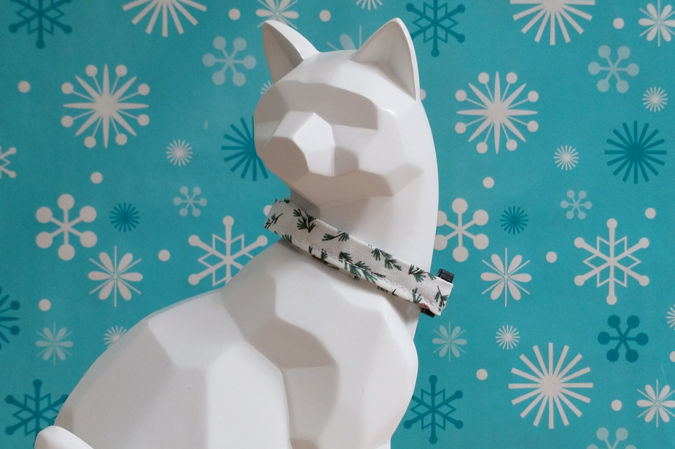 Christmas Cat Collar - Pine Branches on White