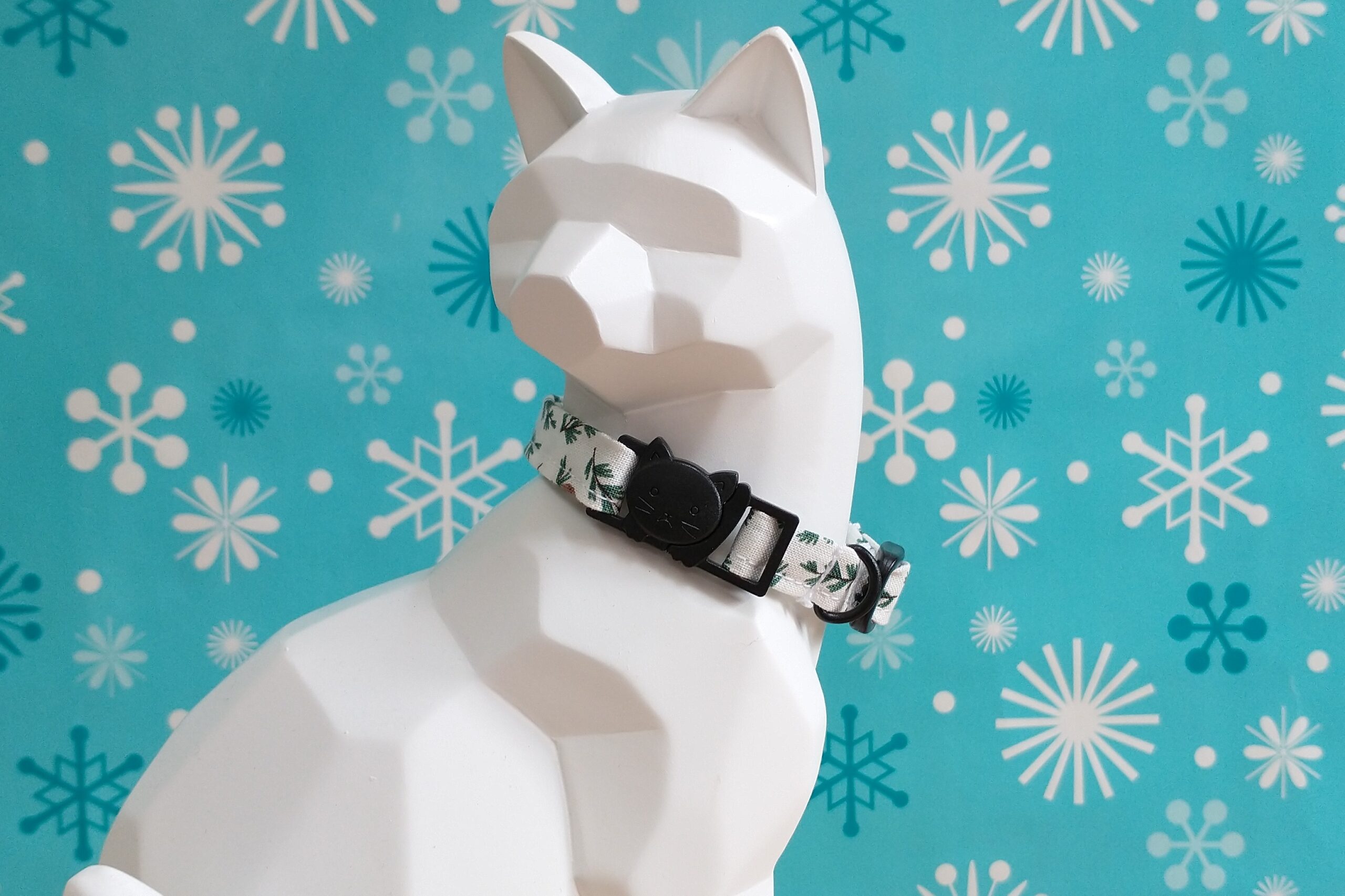 Christmas Cat Collar - Pine Branches on White - Image 2