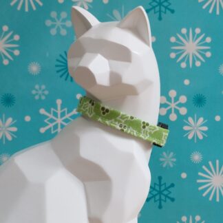 Christmas Cat Collar - Holly in Green