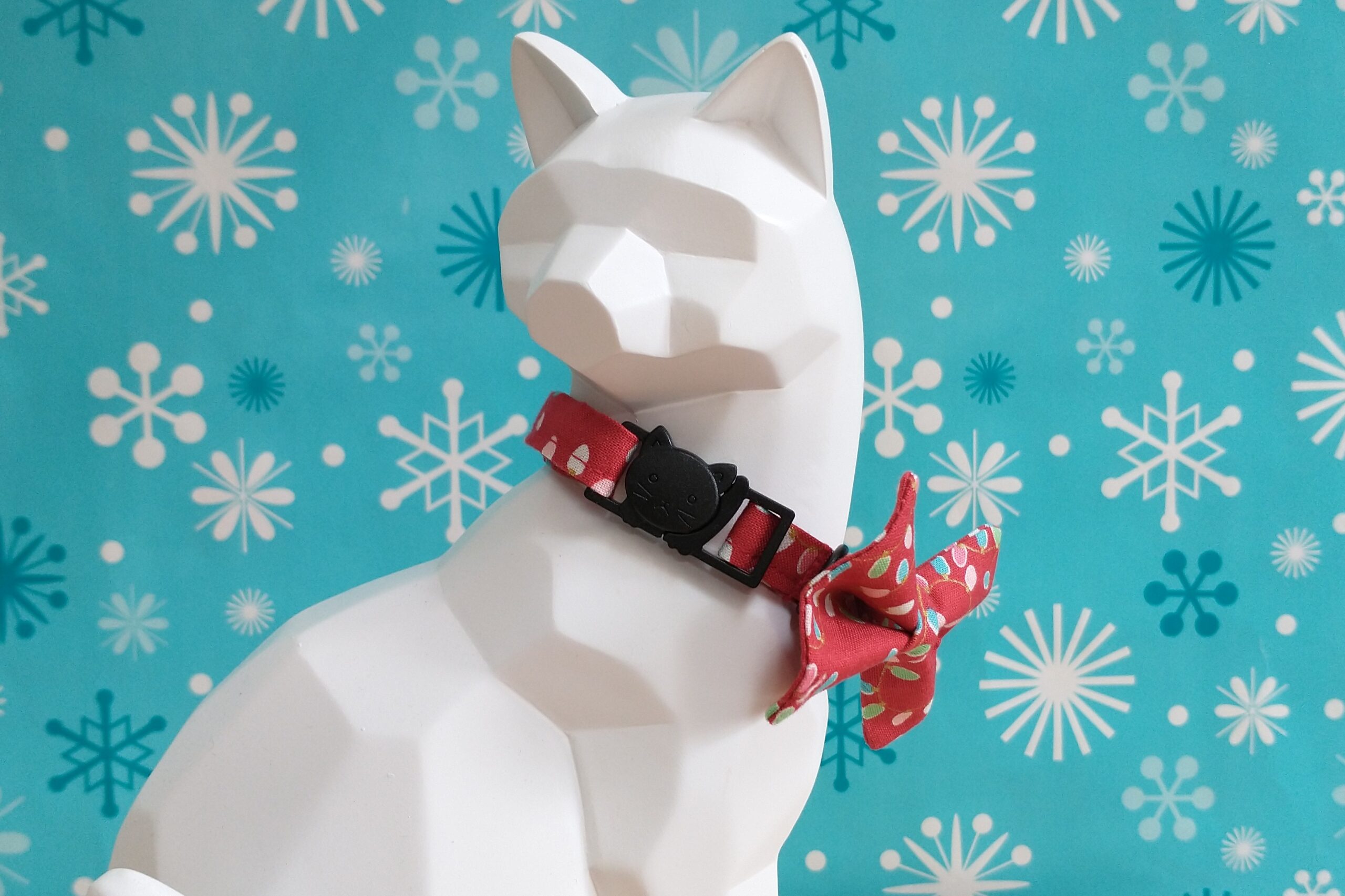 Christmas Cat Bow Tie and Collar - Christmas Lights on Red - Image 2
