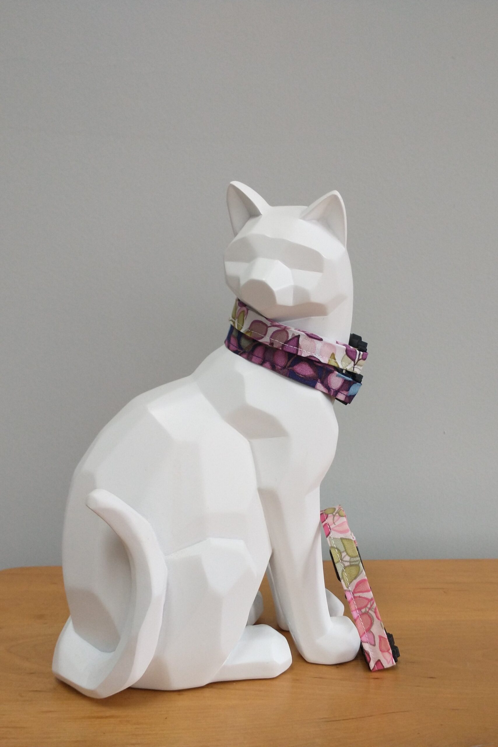 Cat Collar - Leaves, White - Image 4