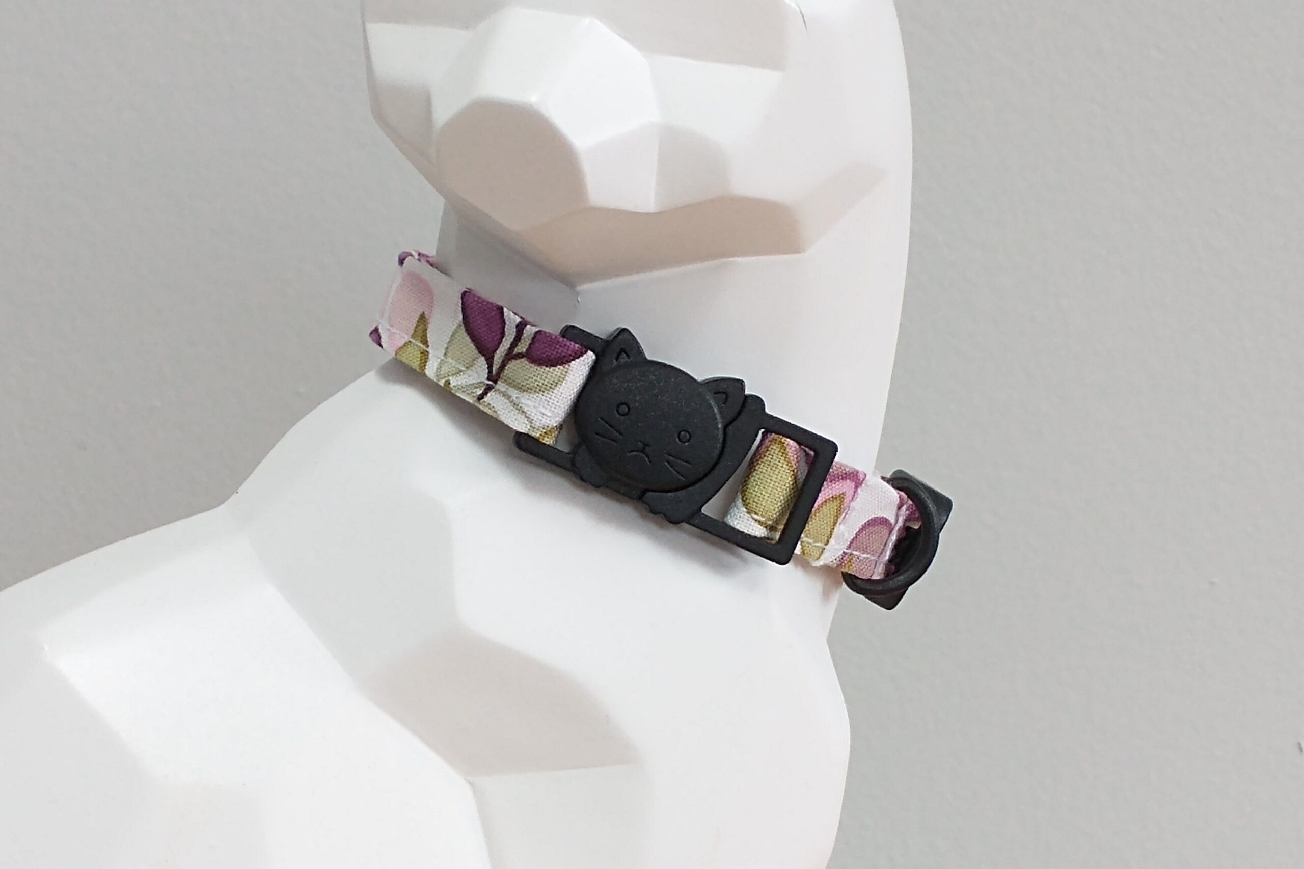 Cat Collar - Leaves, White - Image 2
