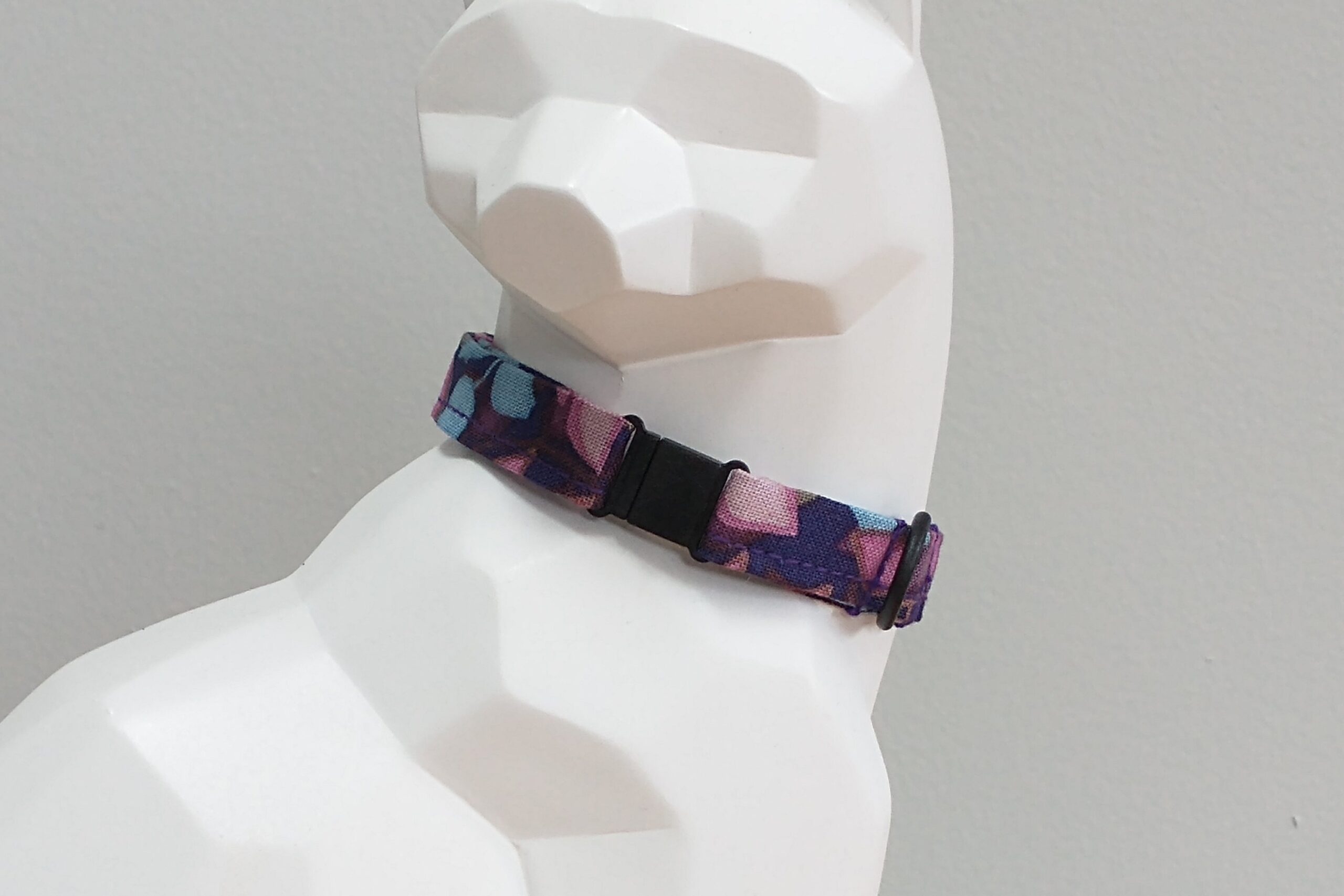 Kitten Collar - Leaves, Dark Purple - Image 2