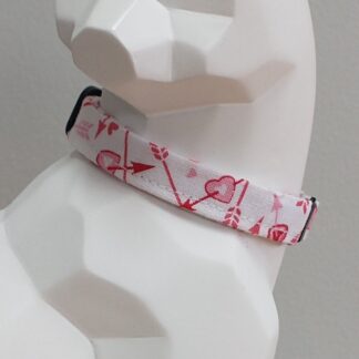 Valentine's Day Kitten Collar - Red Arrows on White