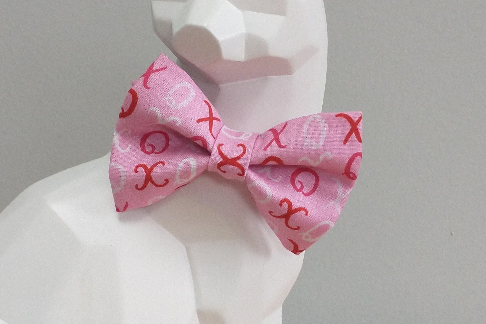Valentine's Day Cat Bow Tie and Collar - X's and O's