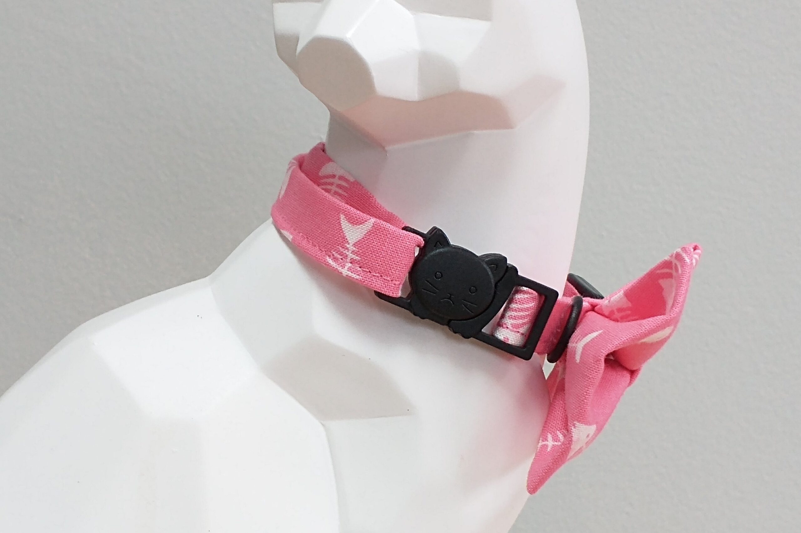 Cat Bow Tie and Collar - Pink Fish Bones - Image 2
