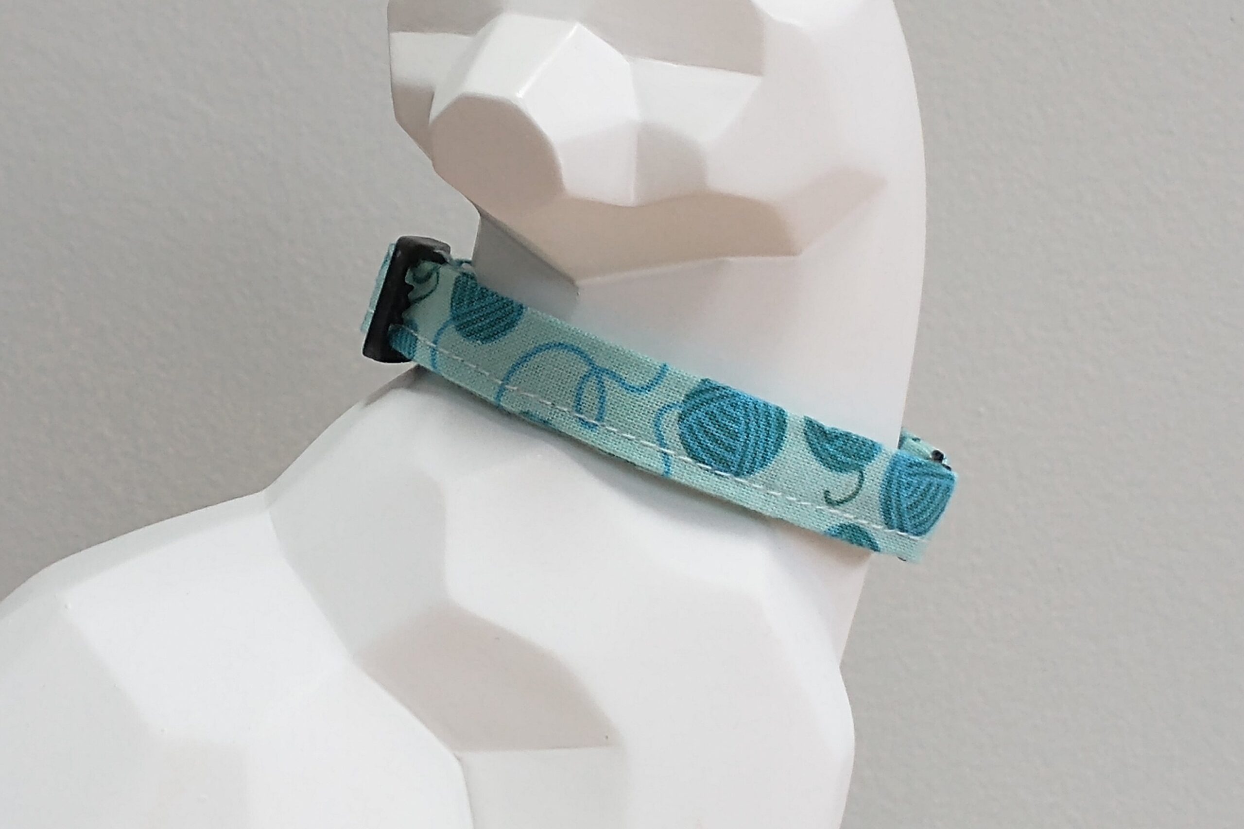 Kitten Collar - Yarn Blue