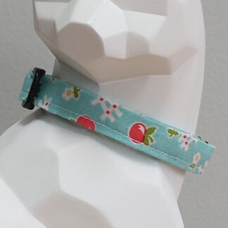 Kitten Collar - Apple Picking