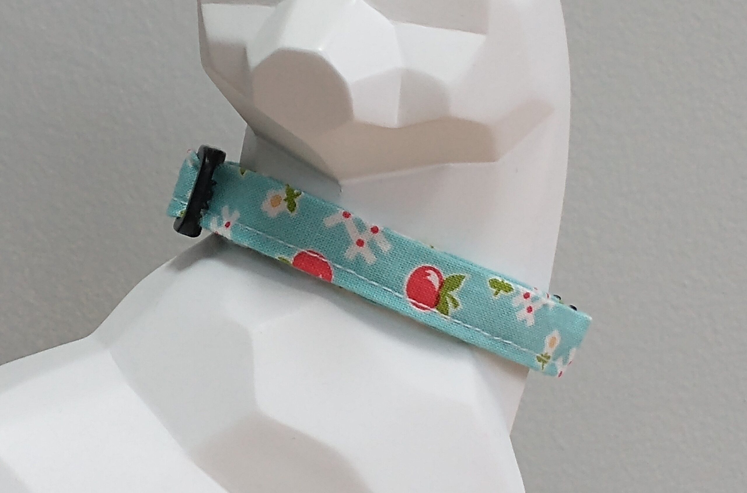 Kitten Collar - Apple Picking