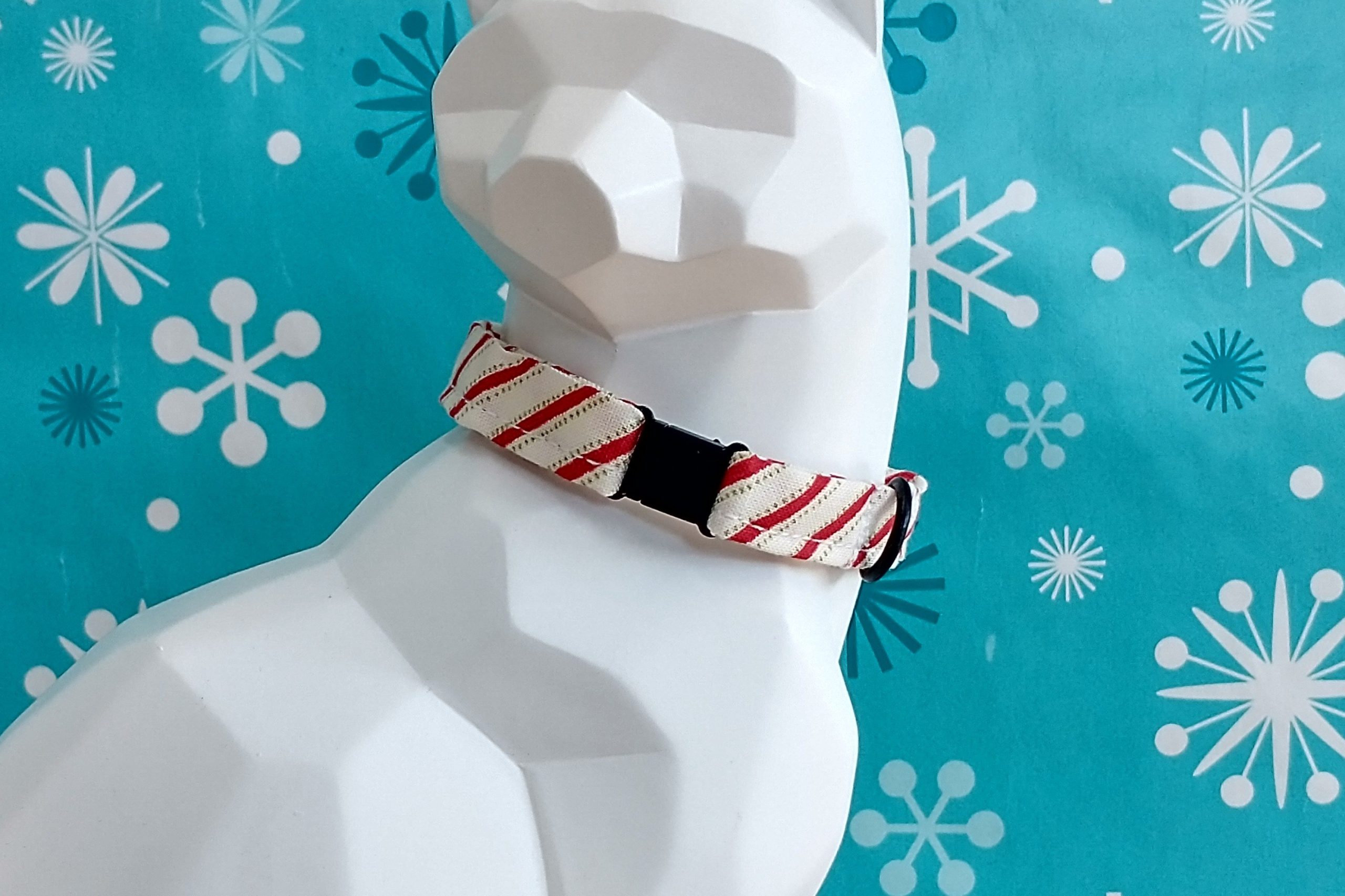 Christmas Kitten Collar - Classic Candy Cane - Image 2