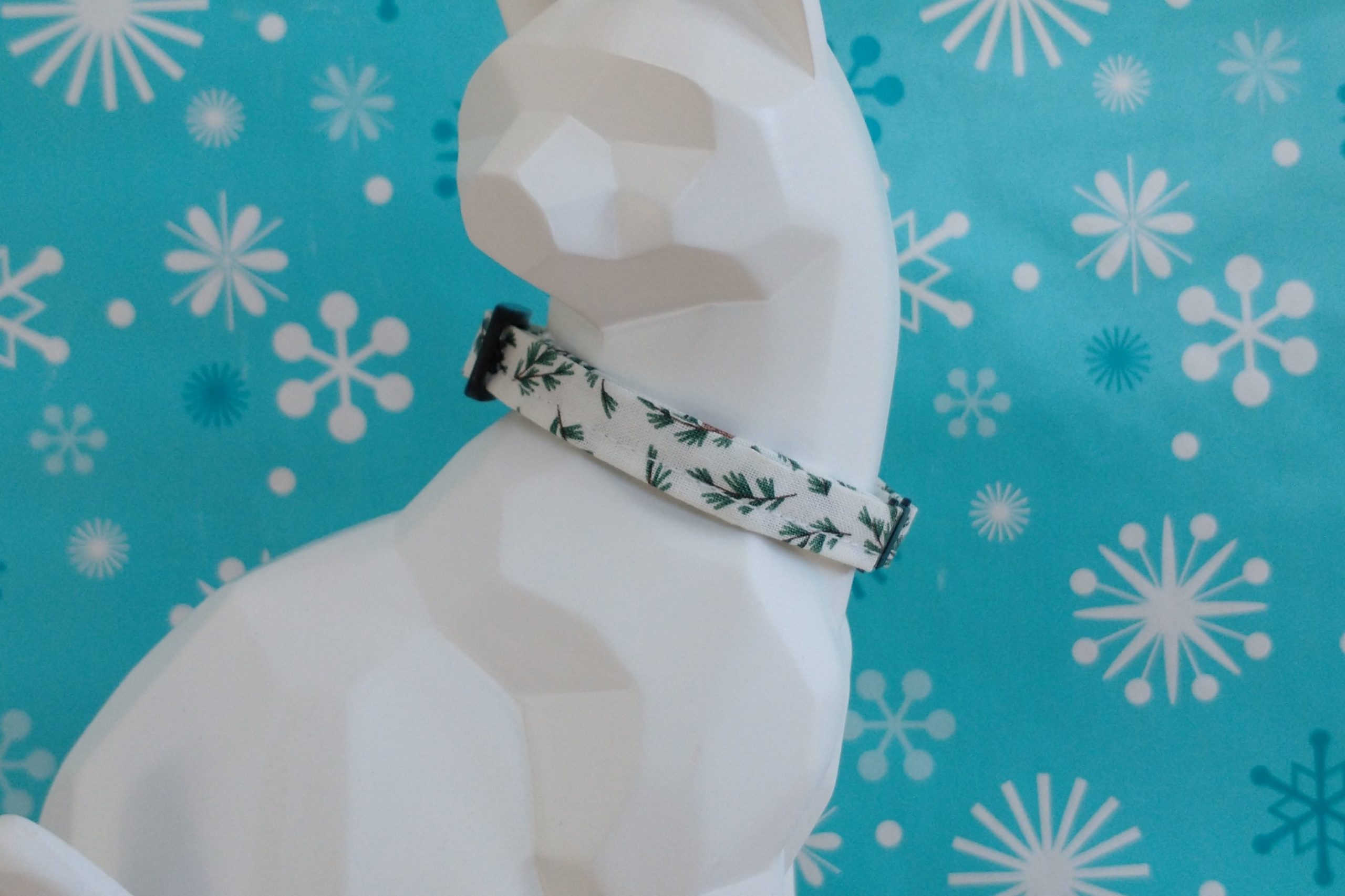 Christmas Kitten Collar - Pine Branches on White